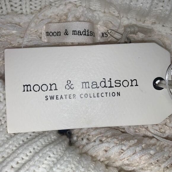 Moon & Madison Sweater - Picture 7 of 8